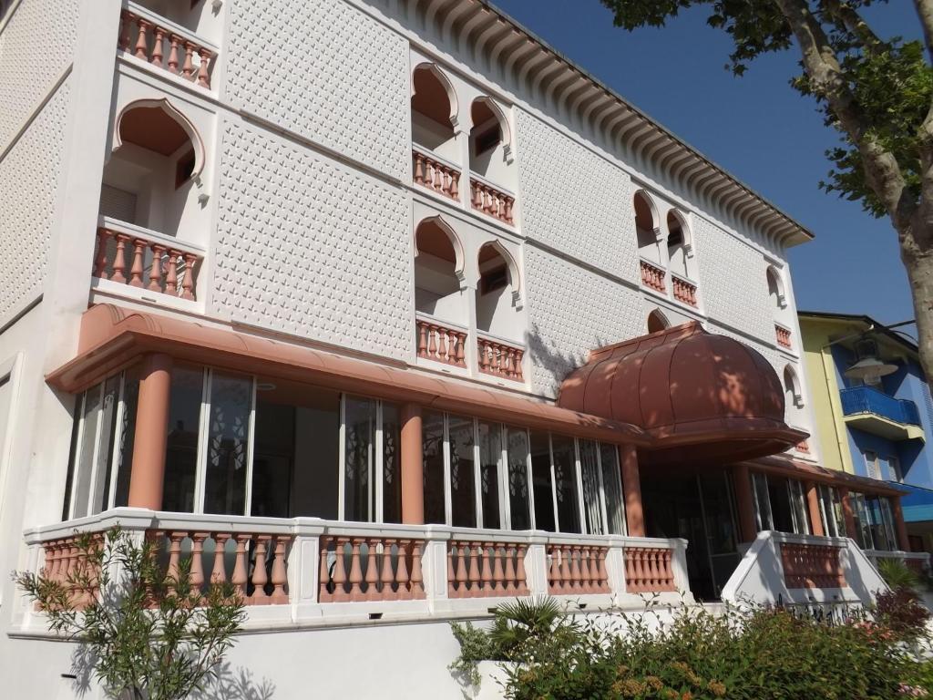 Hotel Victory Cesenatico Exterior photo